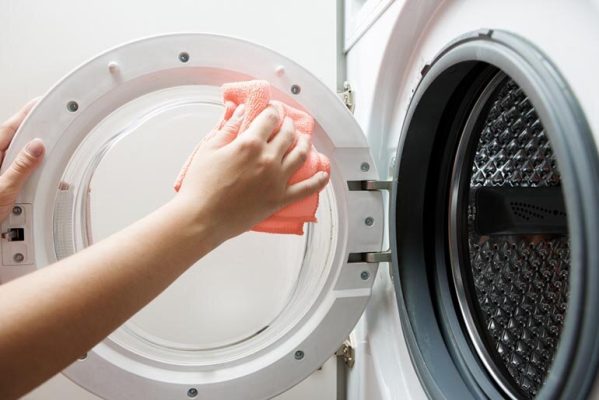 Cách vệ sinh máy giặt Electrolux cửa ngang